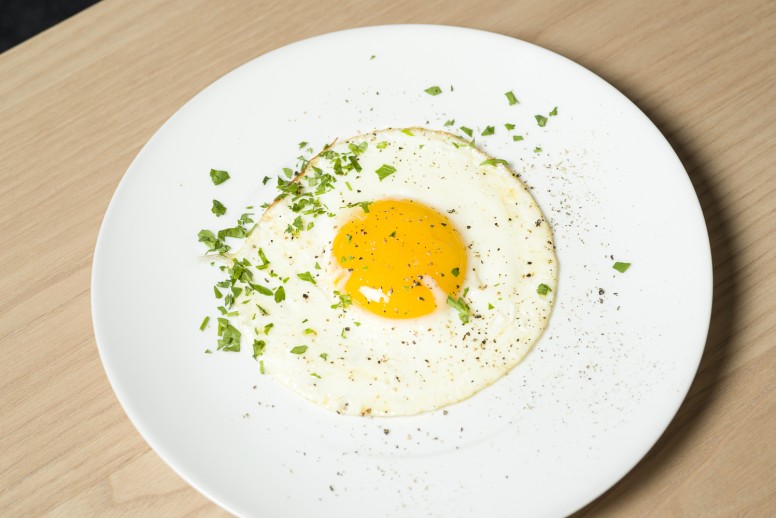 Bio Frühststück mit Spiegelei im 4 Sterne Hotel Oswalda Hus im Kleinwalsertal.
