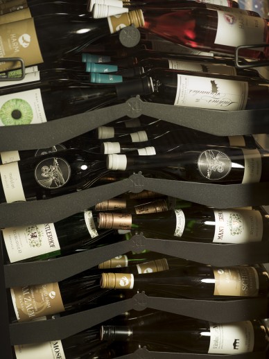 Bio Wein weiß und rot im Restaurant des Hotel Oswalda Hus im Kleinwalsertal.